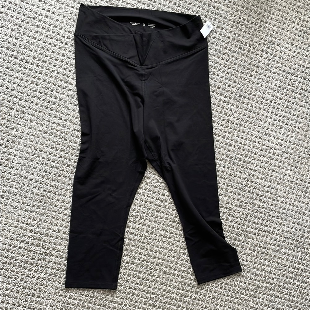 Old Navy Extra High-Rise Black Leggings